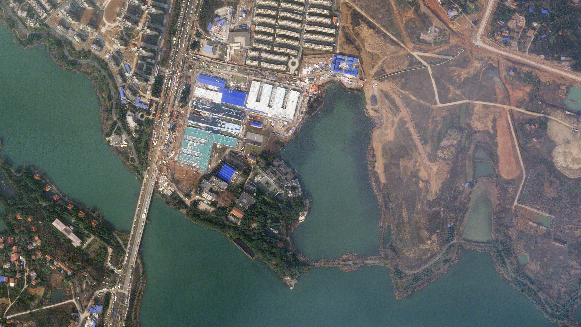 MIT Tech Review: 衛星写真で見る、武漢の現在——都市活動がほぼ停止